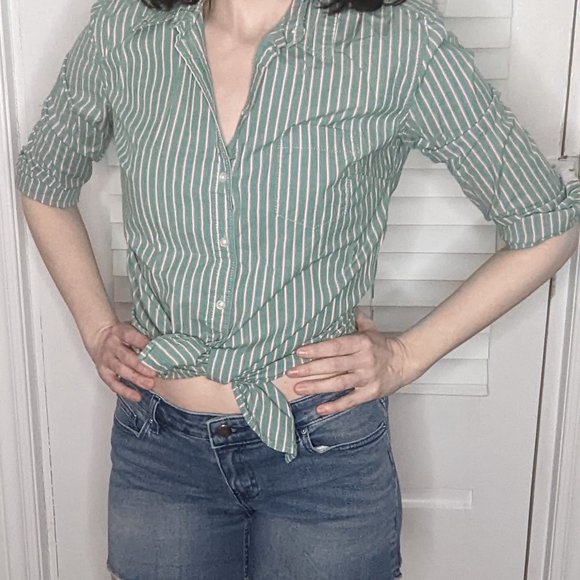 ✌️2 for 10👐 Y2K striped button-down - Picture 1 of 4